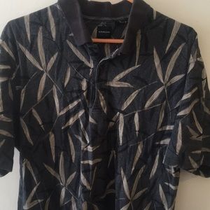Arrow Button-Down